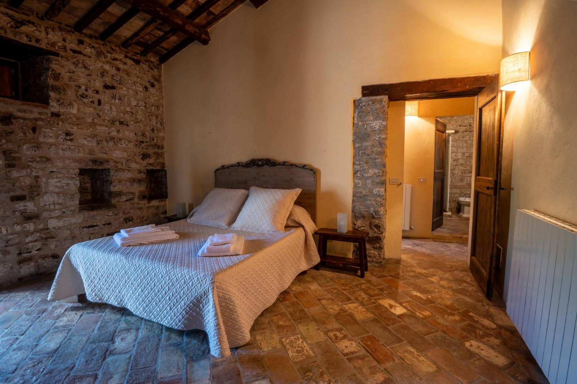 Bed and Breakfast Castello Valenzino Antognola Exterior foto