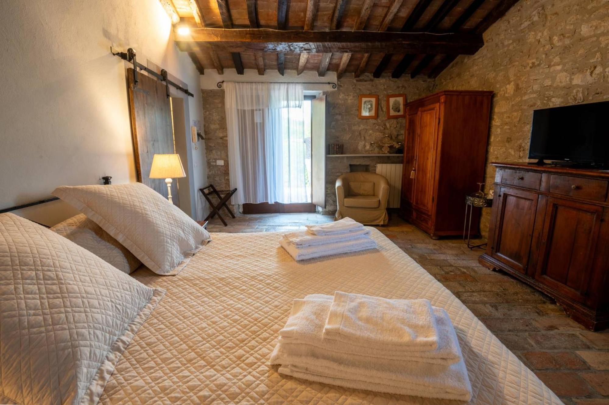 Bed and Breakfast Castello Valenzino Antognola Exterior foto