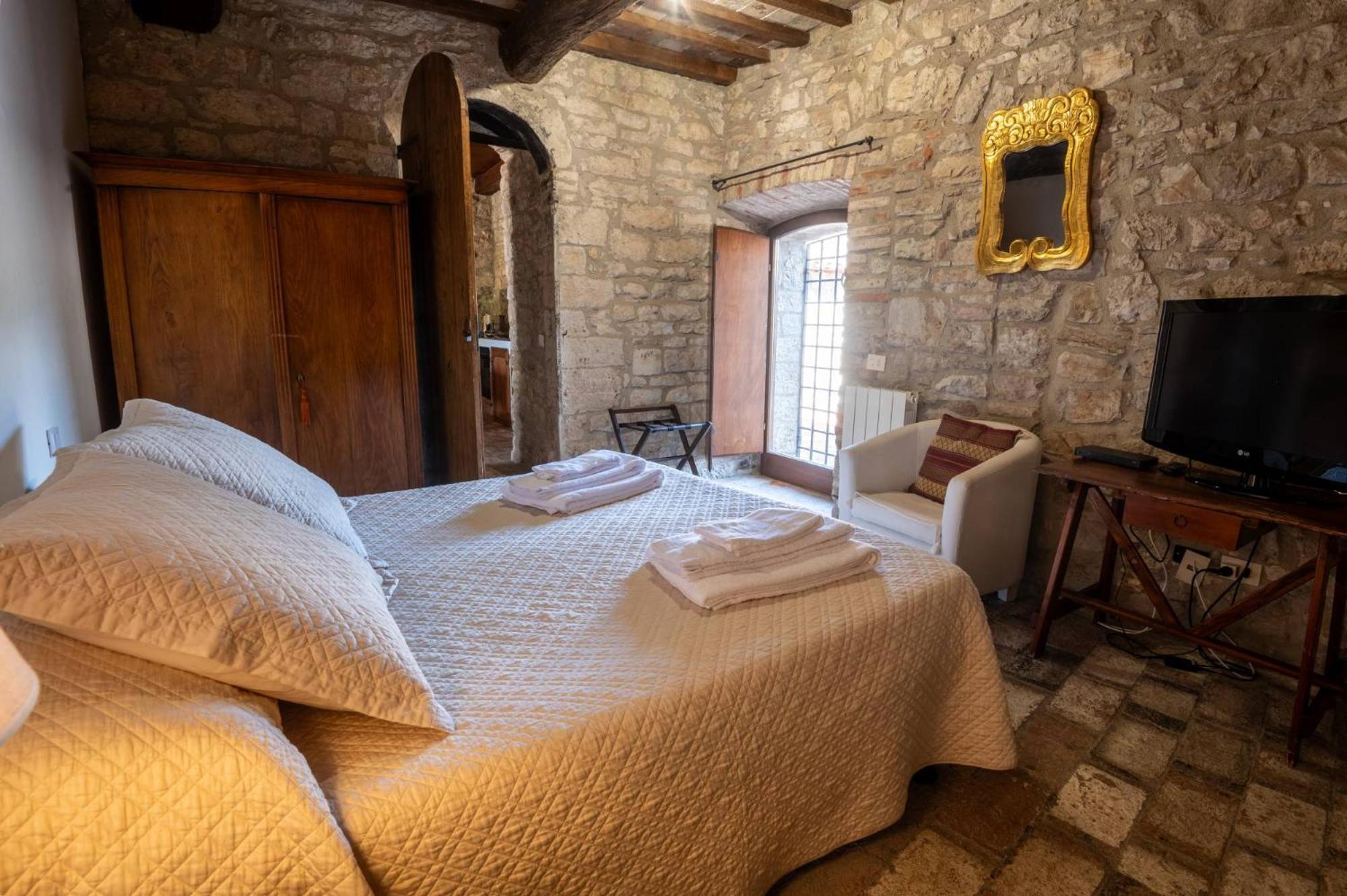 Bed and Breakfast Castello Valenzino Antognola Exterior foto