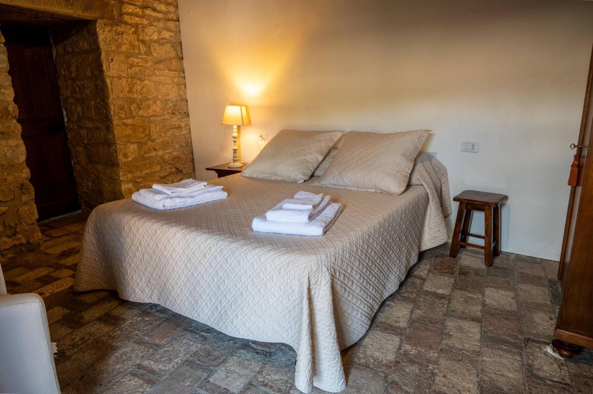Bed and Breakfast Castello Valenzino Antognola Exterior foto